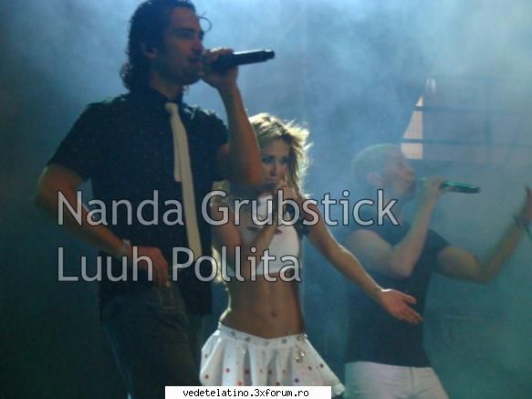 anahi poncho