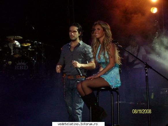 anahi poncho