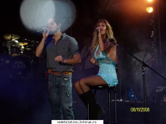 anahi poncho