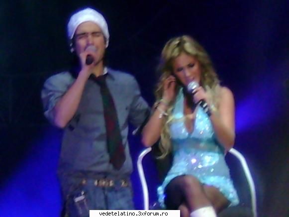 anahi poncho