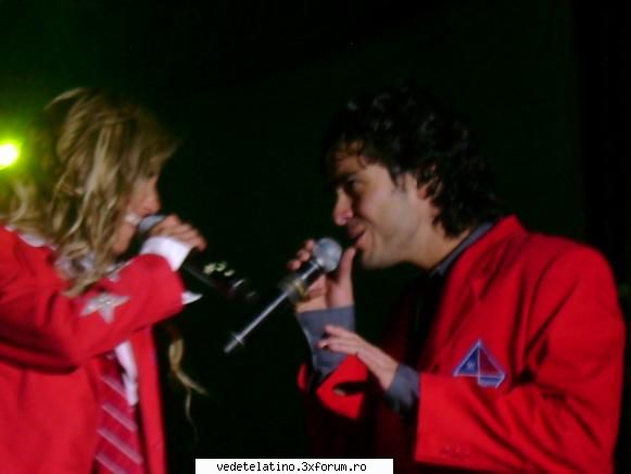anahi poncho