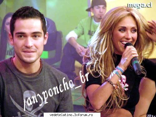 anahi poncho      