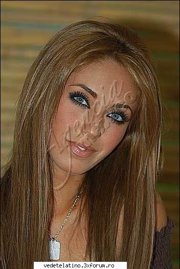 anahi    