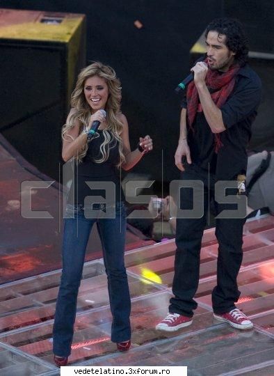 anahi poncho
