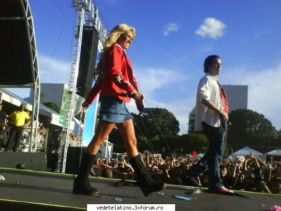 anahi poncho