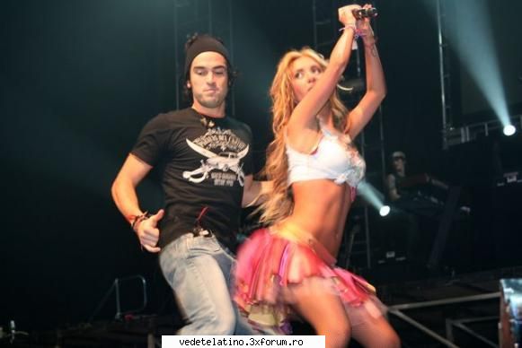 anahi poncho