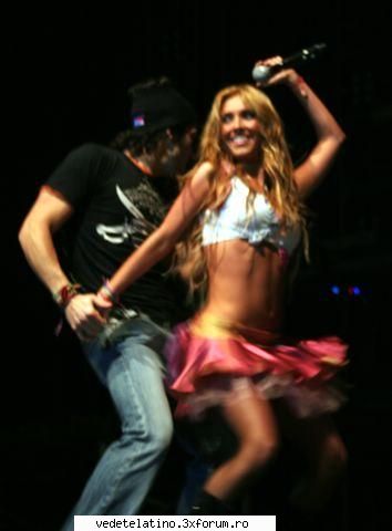 anahi poncho