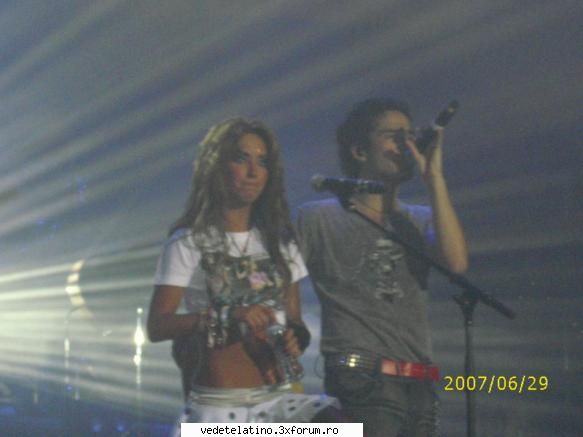 anahi poncho