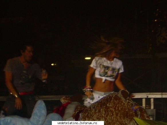 anahi poncho