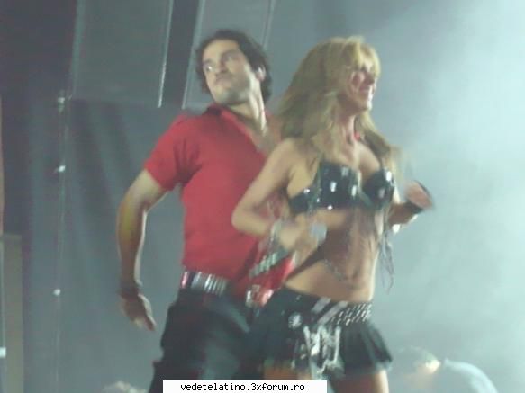 anahi poncho