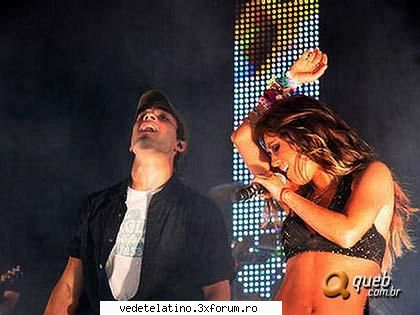 anahi poncho