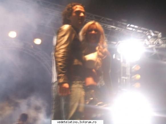 anahi poncho