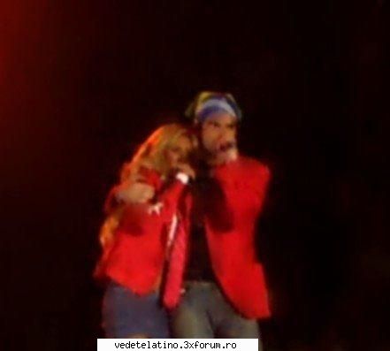 anahi poncho