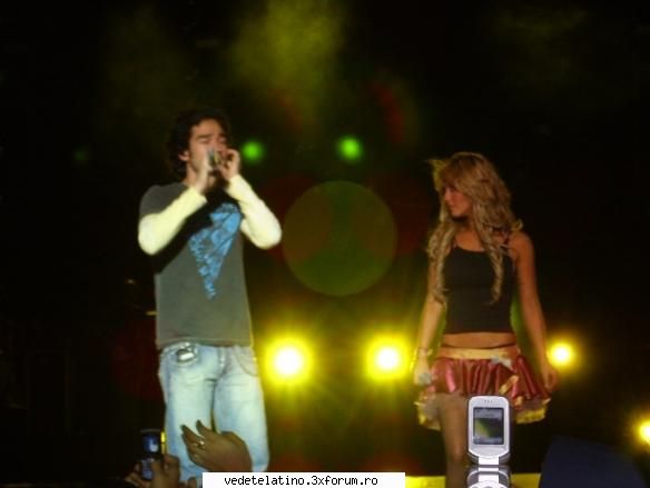 anahi poncho