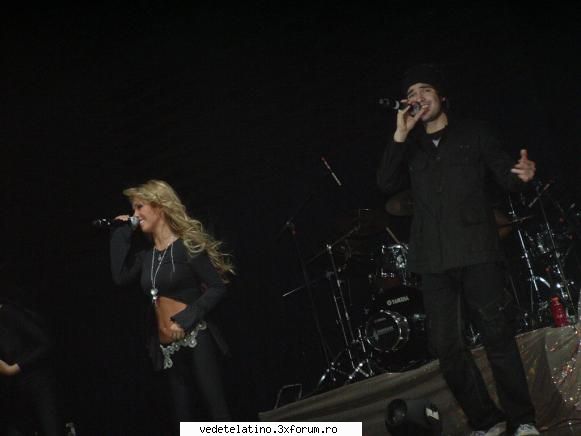 anahi poncho