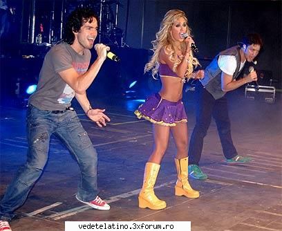 anahi poncho